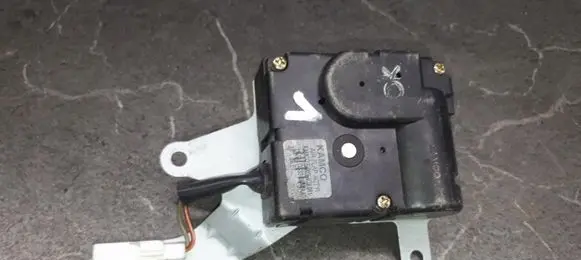 Hyundai Santa Fe A/C air flow flap actuator/motor 