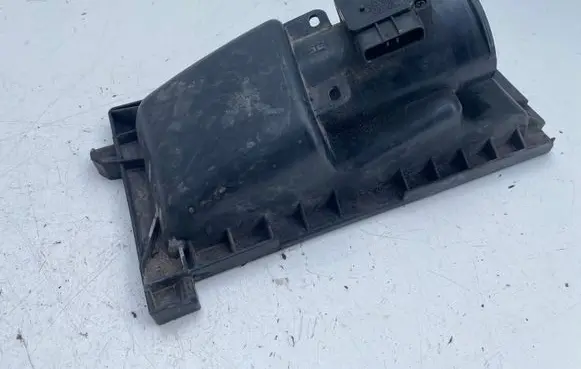 Toyota Avensis T250 Air filter box cover 4614412892 222040N010