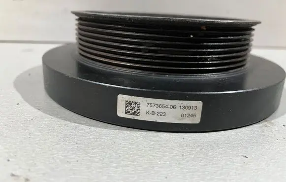 BMW 3 GT F34 Crankshaft pulley 7573654