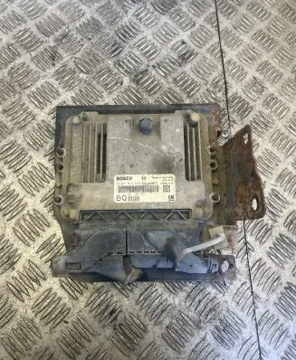 Opel Astra H Engine control unit/module ECU 0281012548