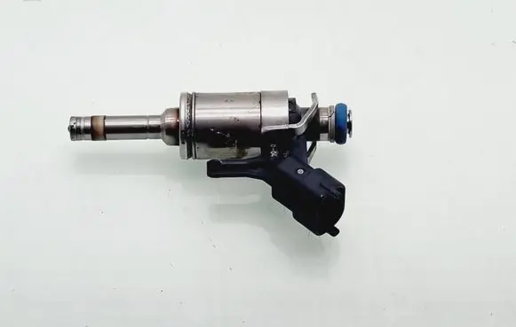 BMW 1 F20 F21 Fuel injector 7591623