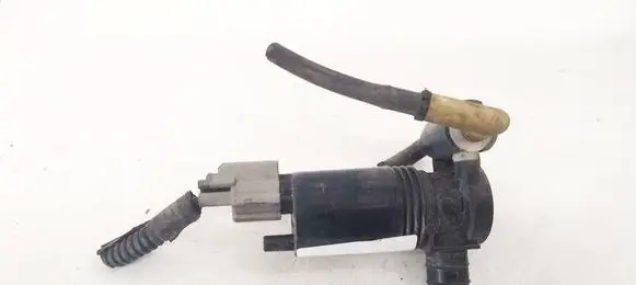 Ford Fiesta Windscreen/windshield washer pump