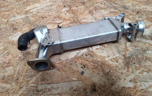 Mercedes-Benz CLA C117 X117 W117 EGR valve cooler A6511400575