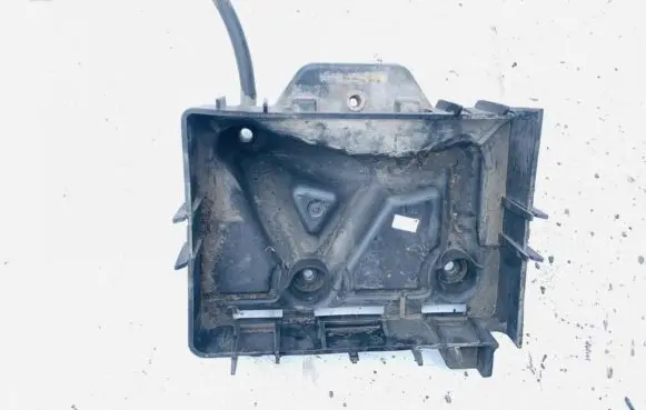 Battery box tray