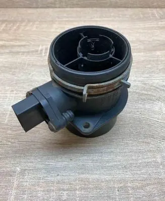 Volkswagen PASSAT B6 Mass air flow meter 074906461B 0281002461 USED