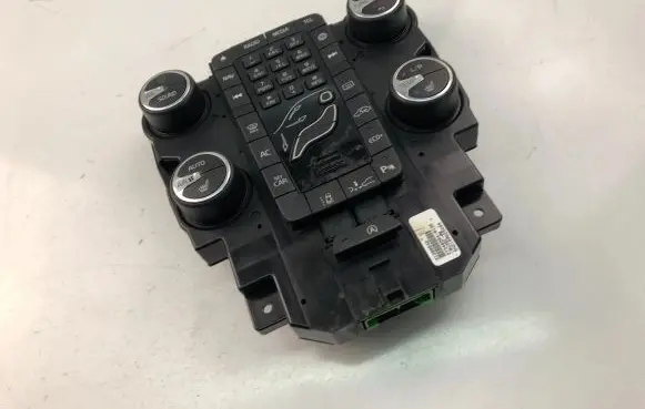 Volvo V40 Interior fan control switch 31398642