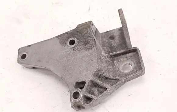 Volvo XC60 Engine mounting bracket 6G926P096ED