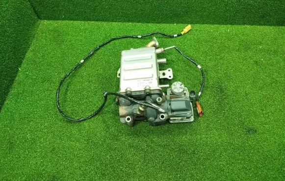 Volkswagen Crafter EGR valve 04L131512CG