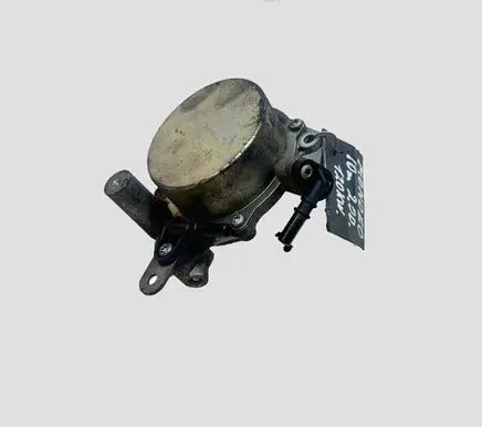 Ford Mondeo MK IV Vacuum pump 9673836180