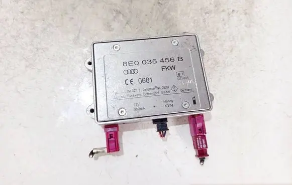 Audi A4 S4 B7 8E 8H Antenna control unit 8e0035456b