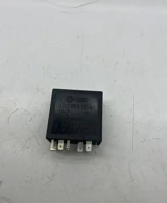 Audi A6 S6 C5 4B Window wiper relay 4B0955531A 72WA401 PA6GF3