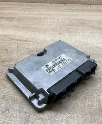 Volkswagen Golf V Engine control unit/module ECU 038906018P 0281001720