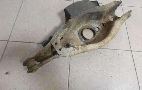 Toyota Avensis T270 Rear upper control arm/wishbone