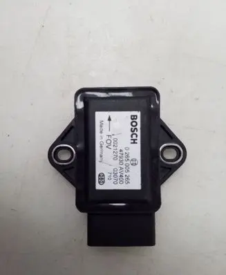 Nissan Primera ESP (stability system) control unit 47930AV400