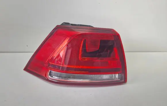Volkswagen Golf VII Rear/tail lights 5G0945095P