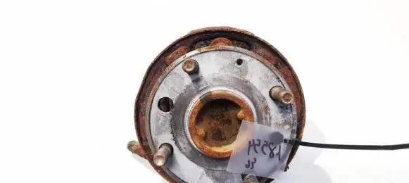 Chevrolet Epica Rear wheel hub