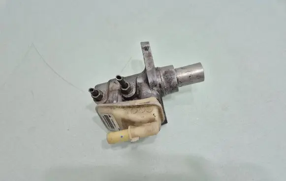 Infiniti QX60 L50 Master brake cylinder 26415600194