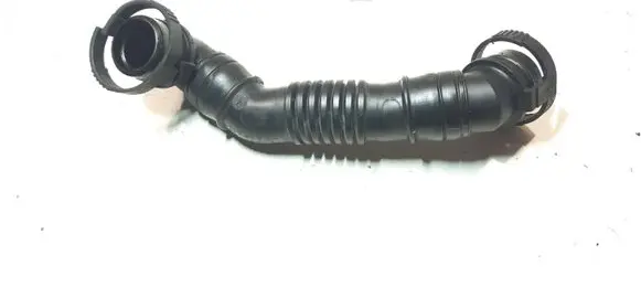 Volkswagen PASSAT B6 Breather hose/pipe 03G103493D VCD446232