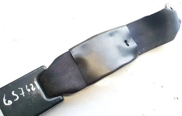 Nissan Cube Z12 Middle seatbelt buckle (rear) 