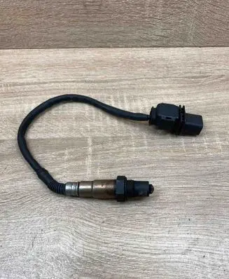 BMW 5 E60 E61 Lambda probe sensor 7804369 0281004079 884101