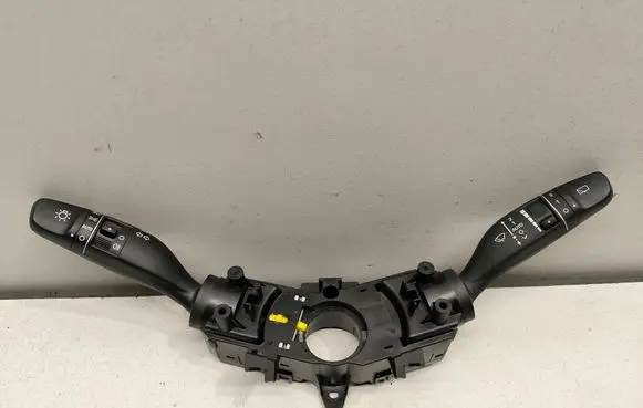 Hyundai Kona I Wiper turn signal indicator stalk/switch 93404J9860