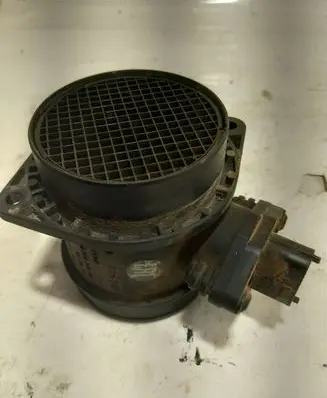 Volvo V70 Mass air flow meter 8670112 0280218108