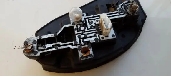 Citroen C5 Tail light bulb cover holder