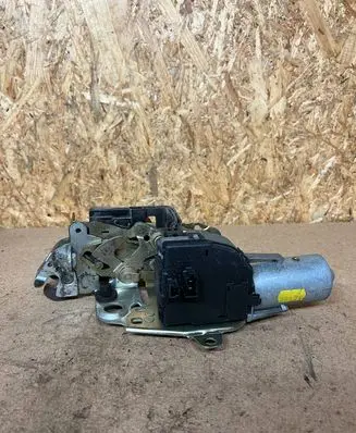 Mercedes-Benz E W210 Tailgate/trunk/boot lock/catch/latch A2107400536