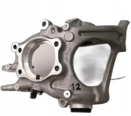 Rear wheel hub