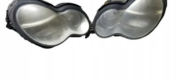 Mercedes-Benz C W203 Headlight/headlamp a2038201261