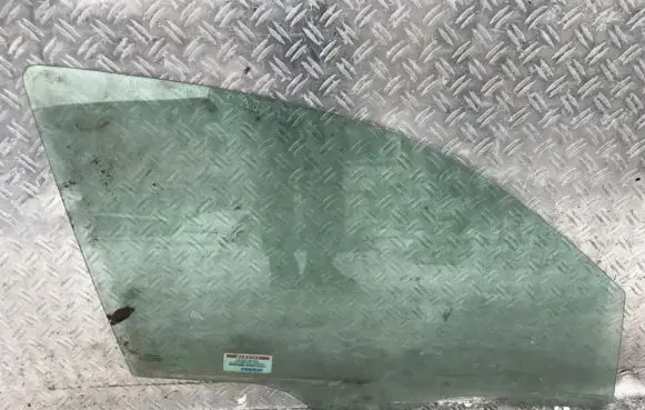 Mazda 2 Front door window glass four-door