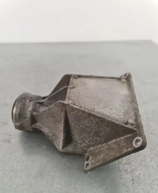 BMW X1 E84 Driveshaft support bearing bracket 7575061