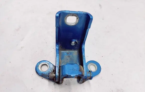Ford Mondeo Mk III Rear door lower hinge 93BBF26807AK