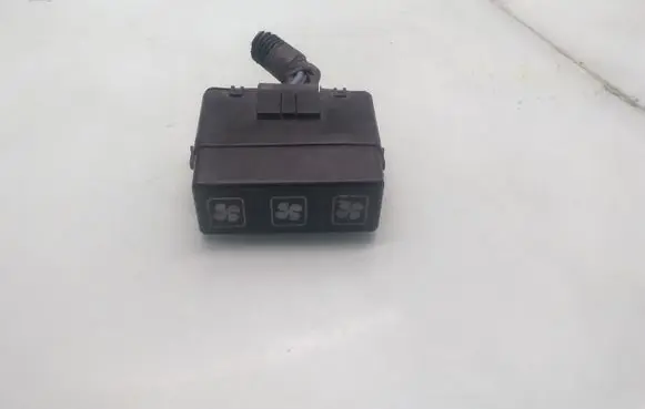 Opel Frontera B Coolant fan relay 