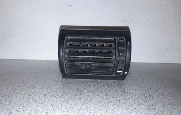BMW 3 E36 Dash center air vent grill 64228390217 8390217