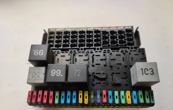 Volkswagen Multivan T4 Fuse box set 357937039