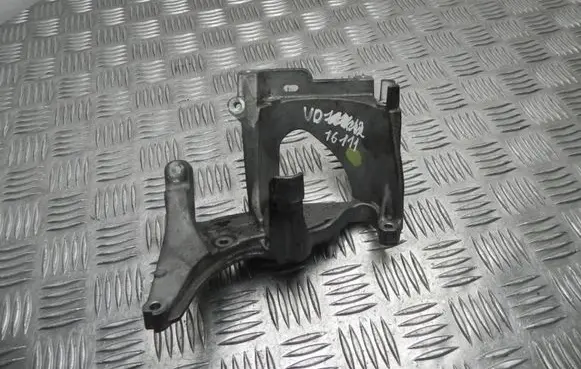 Peugeot 3008 II Engine mounting bracket 9678325480 VD16111