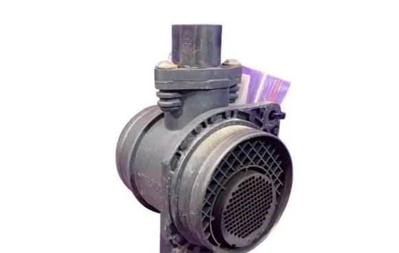 Skoda Octavia Mk2 (1Z) Mass air flow meter 038906461B