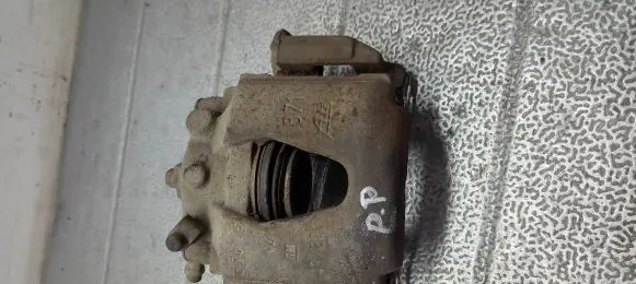 Opel Tigra A Front brake caliper