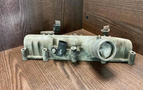Iveco Daily 3rd gen Intake manifold 504058788 0281002514
