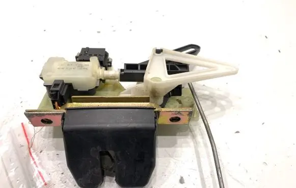 Volvo S70 V70 V70 XC Tailgate exterior lock 