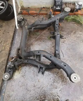 Volkswagen Touareg II Rear subframe 