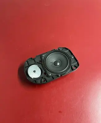 BMW 5 G30 G31 G38 Parcel shelf speaker 6809379 65136809379