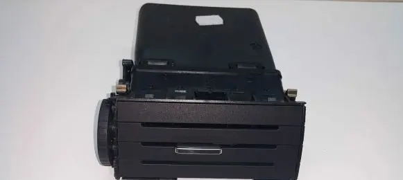Ford C-MAX I Dash center air vent grill 3M51R014L21AE 3M51R014L21