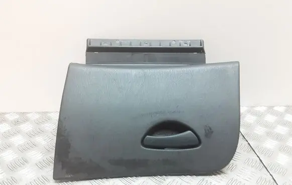 Ford Focus Glove box 2M5XA06024AA