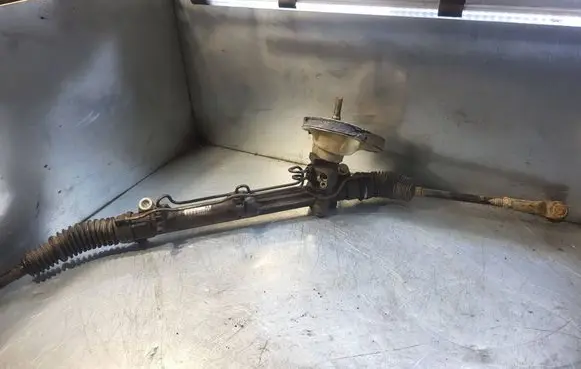 Ford Mondeo Mk III Steering rack 1S7C3200AE