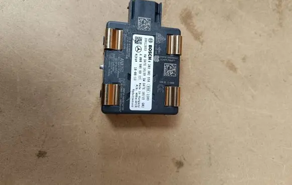 Mercedes-Benz GLC AMG Distronic sensor radar A0009056911
