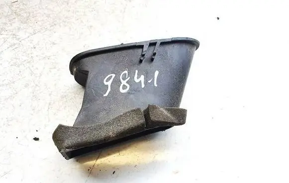 Toyota Avensis T220 Dash center air vent grill