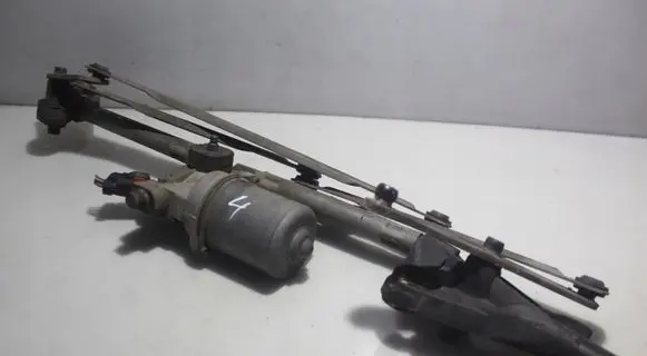 Chrysler Grand Voyager IV Front wiper linkage and motor