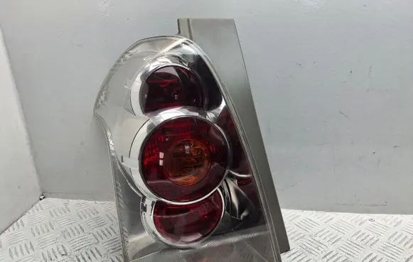 Toyota Corolla Verso AR10 Rear/tail lights 815610F020 815670F010